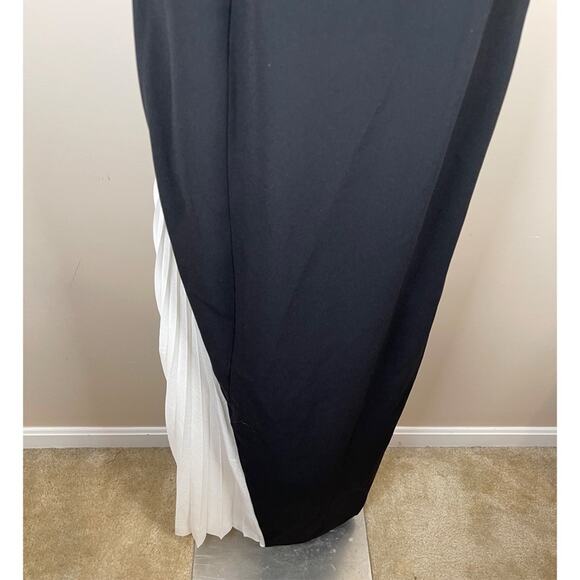 Alice + Olivia Retha Strapless Pleated Maxi Dress in Black & Off White Size 0 - Picture 5 of 10